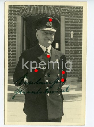 Ritterkreuzträger Generaladmiral Alfred Saalwächter, originales Foto mit eigenhändiger Unterschrift. 10 x 15cm
