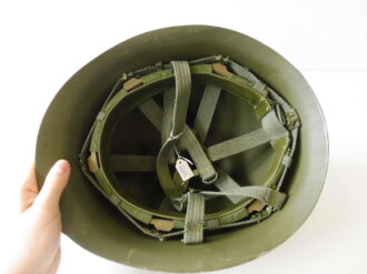 China Stahlhelm  GK80A, Originallack, neuwertiges Stück