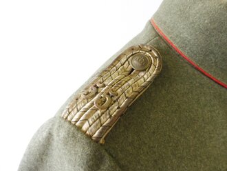 Feldgrauer Waffenrock M10 eines Angehörigen im Infanterie-Regiment Nr. 55. Eigentumstück in gutem Zustand, lediglich der Kragen ist aufgescheuert