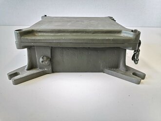 Fernsprechbauzeug und Nachrichtensondergerät der Landesbefestigung, Kleiner Batteriekasten datiert 1941, überlackiertes Stück