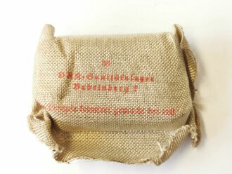Deutsches Rotes Kreuz Sanitätslager Babelsberg, Verbandpäckchen, ungeöffnet