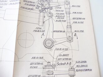 D660/2 " Leichter Zugkraftwagen 3t ( Sd.Kfz.11) Ersatzteilliste des Fahrgestells vom 15.03.38 mit 102 Seiten und vielen Anlagen