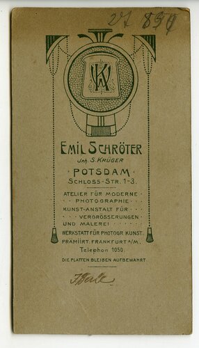 "1. Garde-Regiment zu Fuß" Studioaufnahme eines Mannschaftsdienstgrades mit Grenadiermütze 6 x 12cm