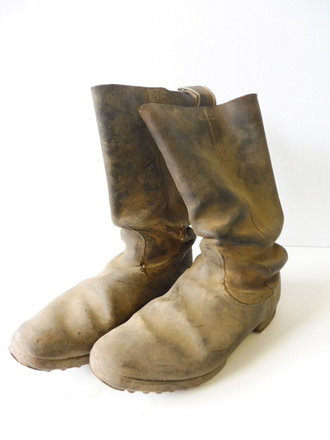 1. Weltkrieg, Paar Stiefel für Mannschaften ( Seitennaht) ungereinigte Kammerstücke, Sohlenlänge 30,5cm