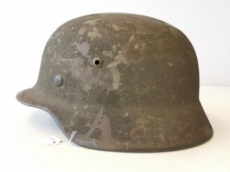 Heer, Stahlhelm Modell 1940, originaler Rauhtarn (gesandet) Zusammengehöriges Stück, in allen Teilen Original