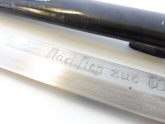 Extraseitengewehr Feuerwehr mit Klingeninschrift "Gott zur Ehr, dem nächsten zur Wehr". Die Scheide originallack, das Griffstück wohl neuzeitlich brüniert