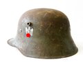 Heer, Stahlhelm alter Art, Originallack mit beiden Abzeichen. Innenfutter Aluminium zum Teil repariert, ungereinigter Helm