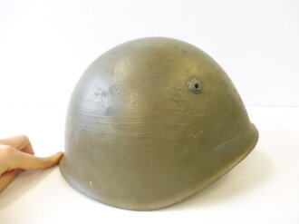 Italien 2. Weltkrieg, Stahlhelm M33, alt überlackiertes Stück