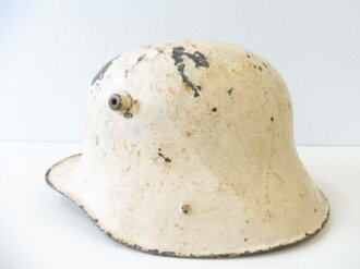 Irland, Stahlhelm Vickers M27 nach Muster des Deutschen...