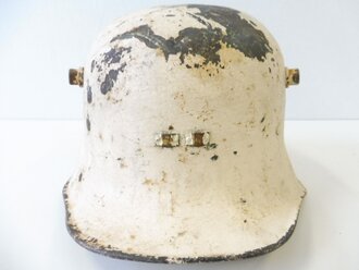 Irland, Stahlhelm Vickers M27 nach Muster des Deutschen M16. Originallack, seltener Helm