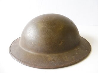 Belgien, Stahlhelm nach britischem Muster, Innenfutter datiert 1951, originallack