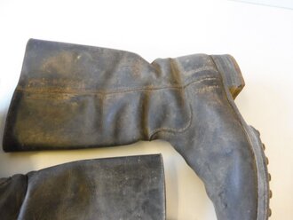 1. Weltkrieg, Paar Stiefel für Mannschaften (Seitennaht) ungereinigte Kammerstücke, Sohlenlänge 29cm, weiches Leder