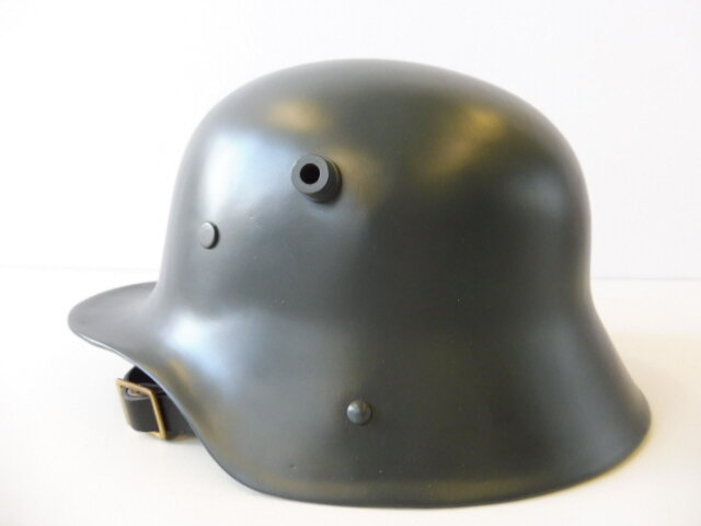 Deutscher Helm Aus Dem 1. Weltkrieg Mit "Schildkroete"-Tarnung In 3