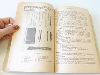 Waffentechnischer Leitfaden für die Ordnungspolizei " datiert 1940 mit 436 Seiten, guter Zustand