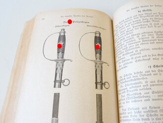 Waffentechnischer Leitfaden für die Ordnungspolizei " datiert 1940 mit 436 Seiten, guter Zustand