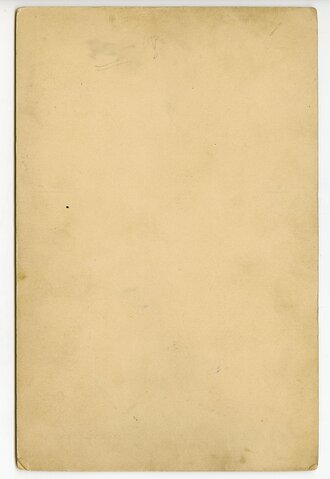 Studioaufnahme eines Angehörigen im Kaiser Alexander Garde-Grenadier-Regiment Nr. 1, Maße 10,5 x 16,5cm