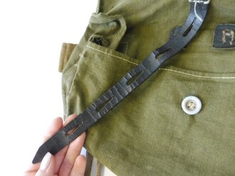 Tasche für den A-Rahmen der Wehrmacht. Frühes, getragenes Stück mit Aluminiumbeschlägen