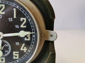 Bundeswehr Funkraumuhr / Stationsuhr . Läuft einwandfrei