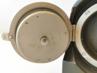 Bundeswehr Funkraumuhr / Stationsuhr . Läuft einwandfrei