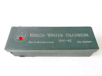Kriegs Winter Hilswerk 1941-42 Gau Strassensammlung Sachsen, "Die erste sächsische Eisenbahn"  im Pappaufsteller