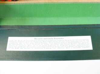 Kriegs Winter Hilswerk 1941-42 Gau Strassensammlung Sachsen, "Die erste sächsische Eisenbahn"  im Pappaufsteller