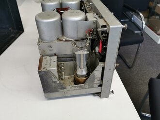 30 Watt Sender a datiert 1940 ( Panzerfunk ) Frontplatte Originallack, Gehäuse überlackiert ? Funktion nicht geprüft