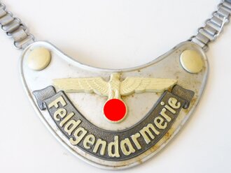 Feldgendarmerie Ringkragen, Eisen lackiert,...