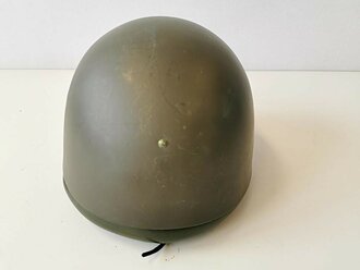 NVA, Stahlhelm für Fallschirmtruppen in fast neuwertigem Zustand