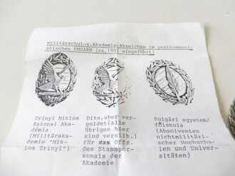 Ungarn um 1991, Sammlung von 6 Militärschul- und Akademieabzeichen