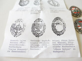 Ungarn um 1991, Sammlung von 6 Militärschul- und Akademieabzeichen
