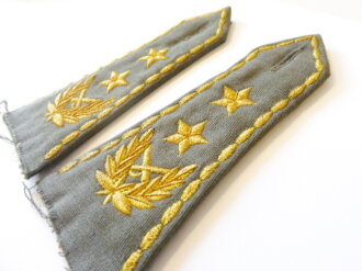 Jugoslawische Volksarmee, Paar Schulterstücke zum Einnähen für einen General