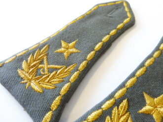 Jugoslawische Volksarmee, Paar Schulterstücke zum Schlaufen für einen General