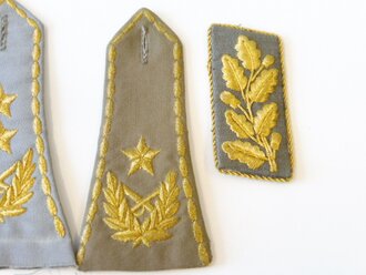 Jugoslawische Volksarmee, 3 einzelne Schulterklappen und ein Kragenspiegel  für Generale