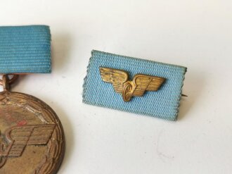 DDR, Medaille Für Treue Dienste bei der Deutschen Reichsbahn in bronze mit zwei Bandspangen