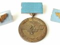 DDR, Medaille Für Treue Dienste bei der Deutschen Reichsbahn in bronze mit zwei Bandspangen