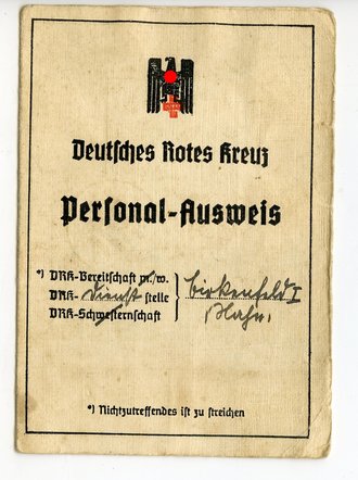 Deutsches Rotes Kreuz Personal Ausweis einer Angehörigen der Kreisstelle Birkenfeld ( Nahe )