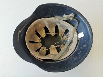 Stahlhelm Luftschutz, sogenanntes "Kradmeldermodell" alt überlackiertes Stück