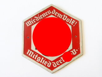 Türplakette aus Blech " Wir dienen dem Volk ! Mitglied der N.S. V." Breite 73mm