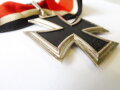 Ritterkreuz des Eisernen Kreuzes 1939, Fertigung der Firma Klein & Quenzer Oberstein, wohl ungetragenes Stück in sehr gutem Zustand. Der Name des beliehenen wird dem Käufer mitgeteilt