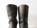 Reichswehr / frühe Wehrmacht, Paar Stiefel für Mannschaften mit Seitennaht. Sohlenlänge 29,5cm. Nach dem Krieg neu besohlt, der Absatz des linken Schuh fehlt