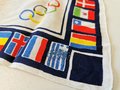 Olymische Spiele 1936, Souvenier Taschentuch ? mit den Flaggen der teilnehmenden Länder, 40 x 40cm.