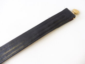 U.S. Army officers belt, Heavy leather 54mm wide. Original ?