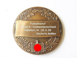 DRL, nicht tragbare Leichtmetallplakette im Etui " Fußballkampf Italien B - Südwestdeutschland Frankfurt / Main 26.3.39" Durchmesser 65mm