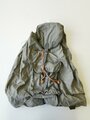 Rucksack zusammengebaut aus resten von Produktionsmaterial für die Wehrmacht, Nachkriegsprodukt " Schwerter zu Pflugscharen"