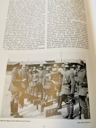 "General Franz Ritter von Epp" Sonderdruck aus der Heimatzeitschrift "Das Bayernland" München. Großformat, 32 Seiten plus Anlagen