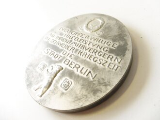 Medaille "Für opferwillige Hilfeleistung an Ihren Mitbürgern in schwerer Kriegszeit die Stadt Berlin" Eisen versilbert, im Etui