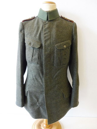 1.Weltkrieg, Feldbluse M15 für einen Offizier im Kgl. Sächs. 8. Feld-Artillerie-Regiment Nr. 78. Ursprünglich ein Kammerstück für Mannschaften datiert 1917. Getragene Feldbluse in sehr gutem Zustand