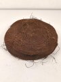 U.S. Tarnmaterial für Stahlhelmnetz. Braun, Durchmesser der Rolle etwa 35cm. Alter und Herkunft unbekann