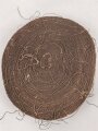 U.S. Tarnmaterial für Stahlhelmnetz. Braun, Durchmesser der Rolle etwa 35cm. Alter und Herkunft unbekann