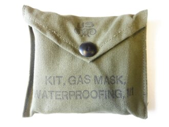 U.S. WWII Kit, Gas mask, Waterproofing, M1. Unissued ,...